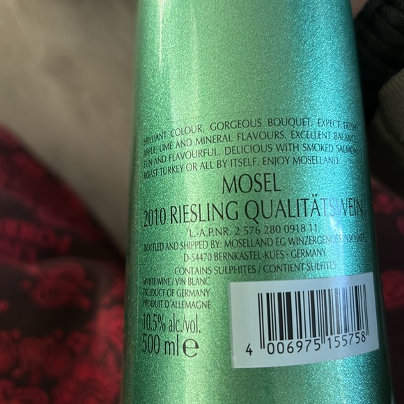 9 unopened bottles of wine in kitty bottles - Picture 3 of 7